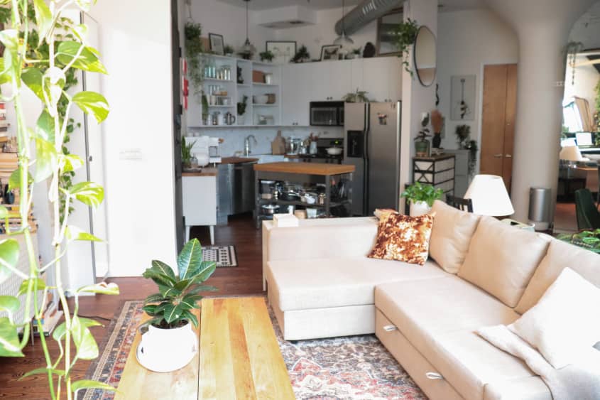 Small Industrial Brooklyn Studio Apartment Tour Photos | Apartment Therapy